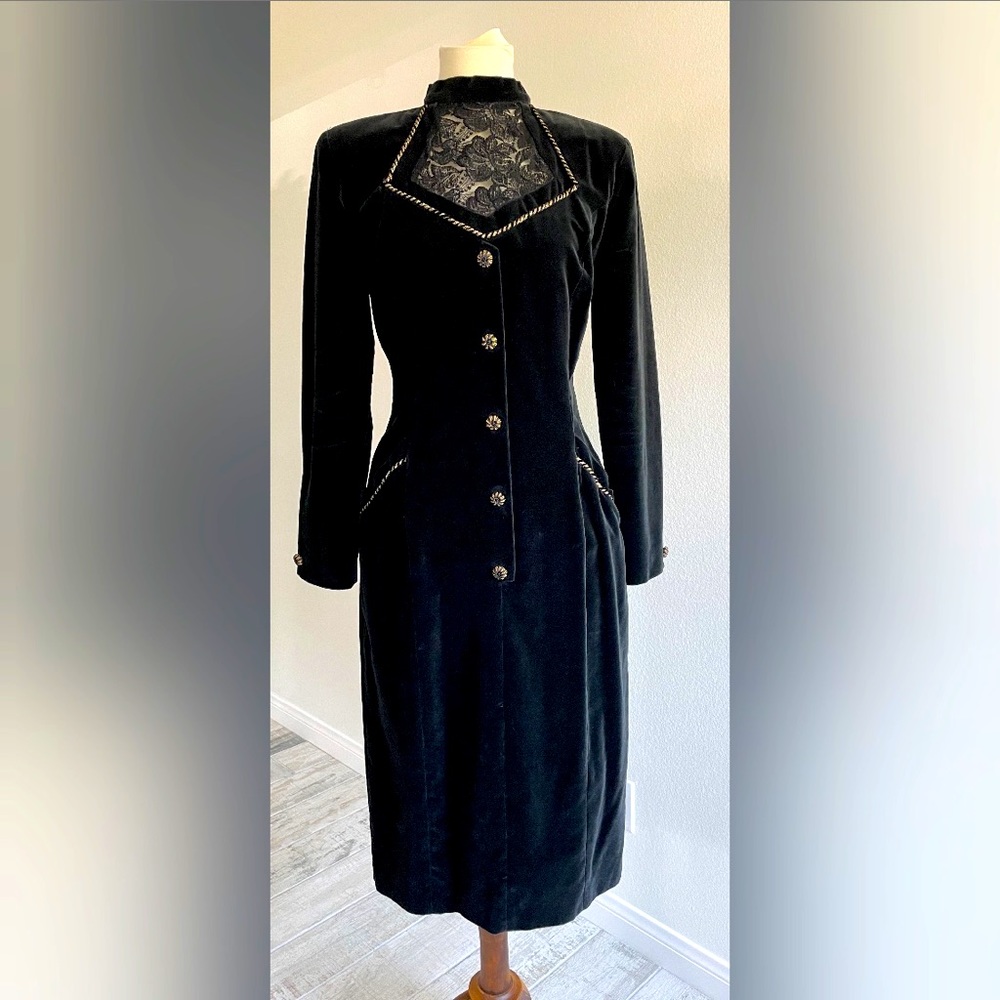 Sergio Soldano black velvet dress with golden buttons. Size M